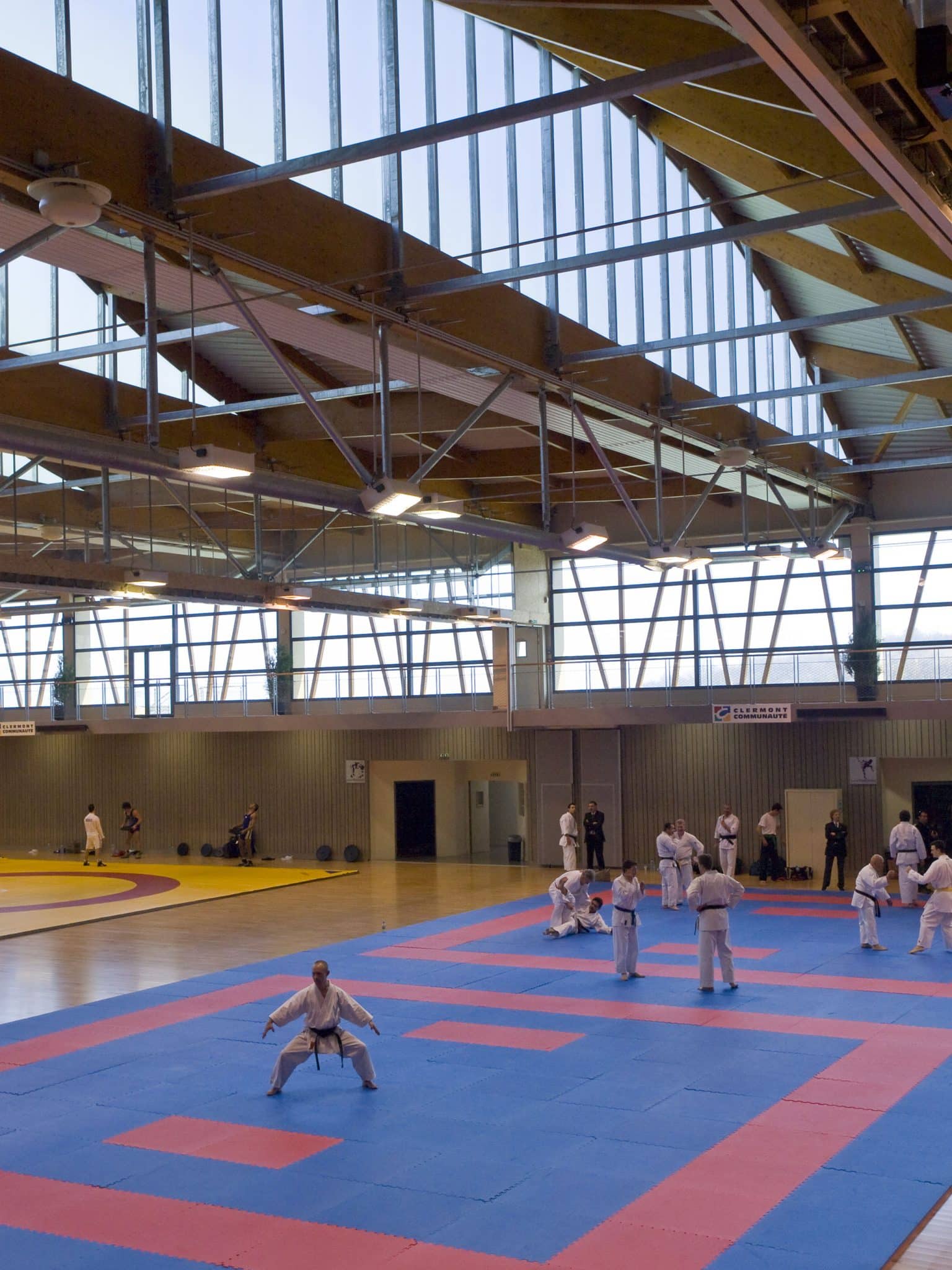 Centre d'arts martiaux, de lutte et de tennis de table à Ceyrat, inauguration