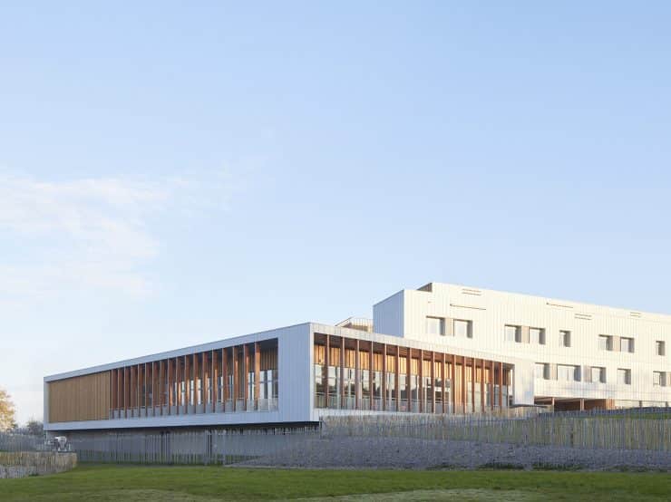 Vue d'ensemble du lycée Colette Le Bret à Aizenay.