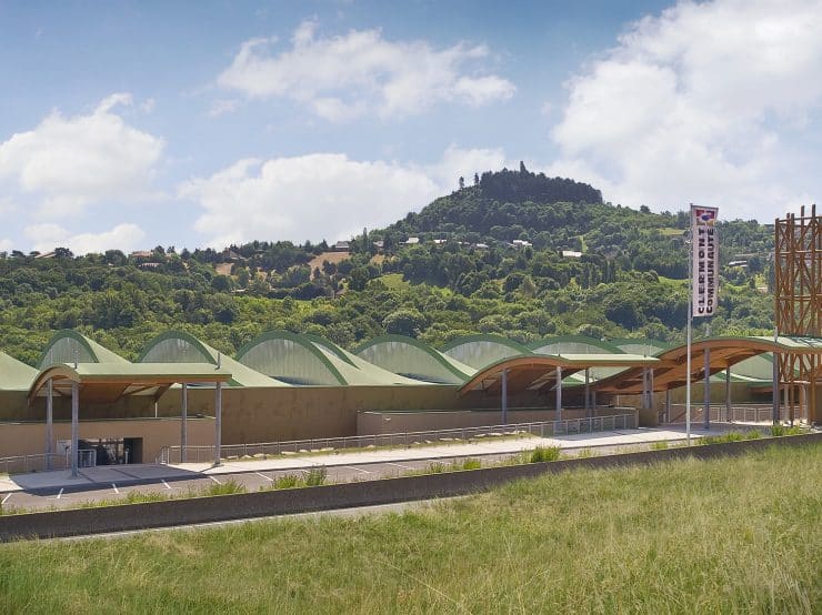 Centre d'arts martiaux, de lutte et de tennis de table à Ceyrat, vue extérieur