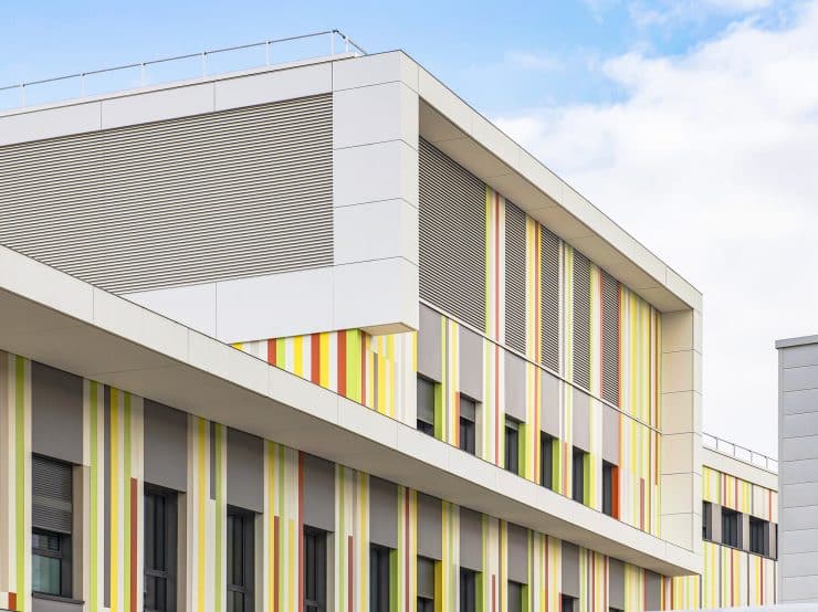 Réanimation néonatale et néonatalogie, site Bretonneau CHRU de Tours, détail de la façade