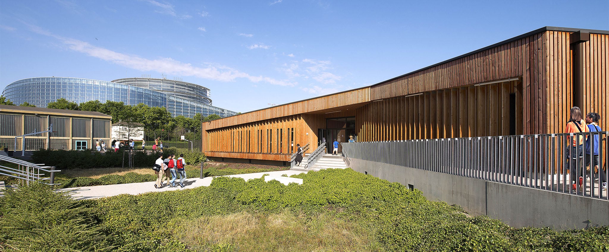 île des sports à Strasbourg, vue sur la bâtiment ALSH