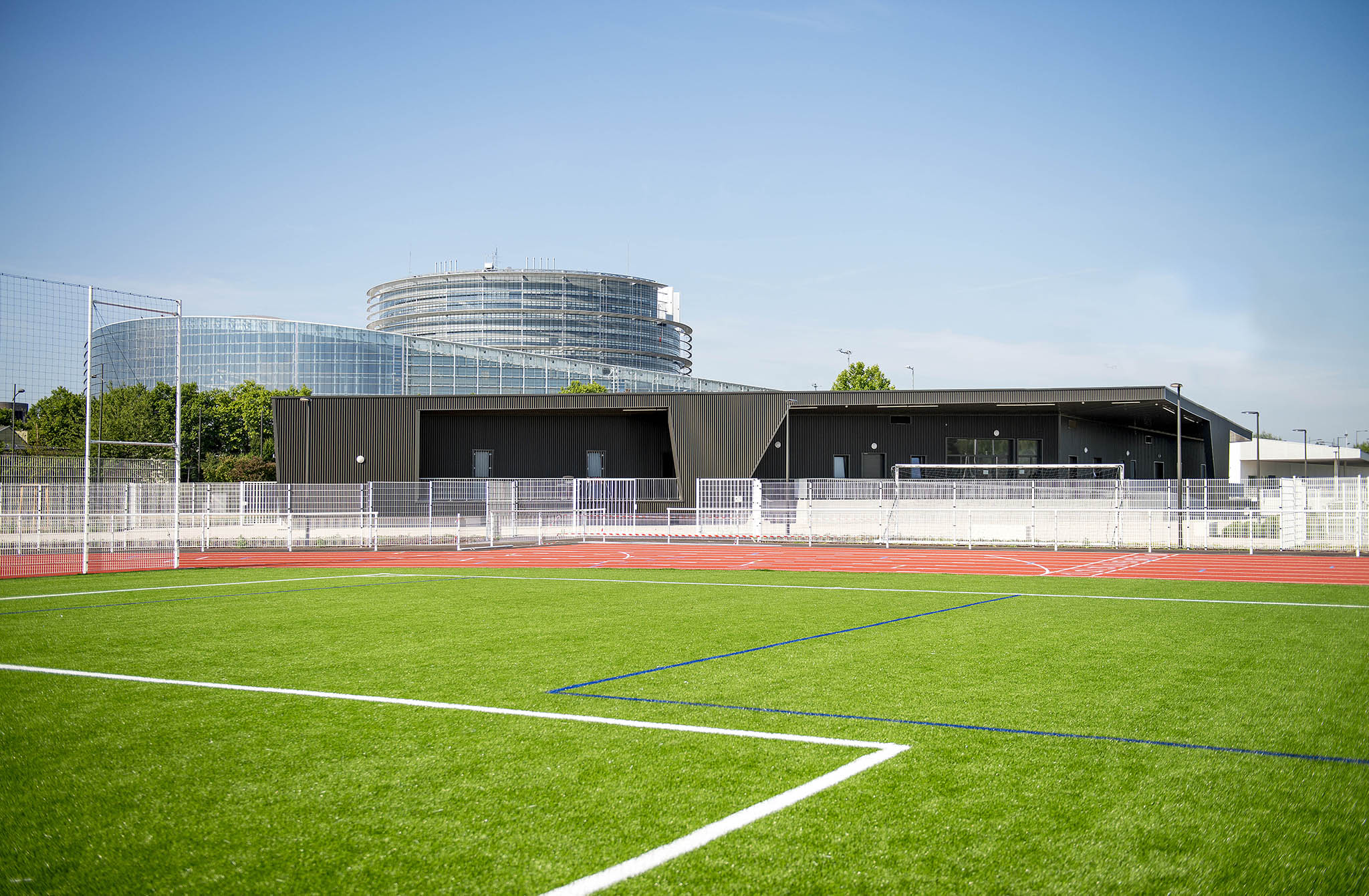 île des sports à Strasbourg, vue sur le terrain