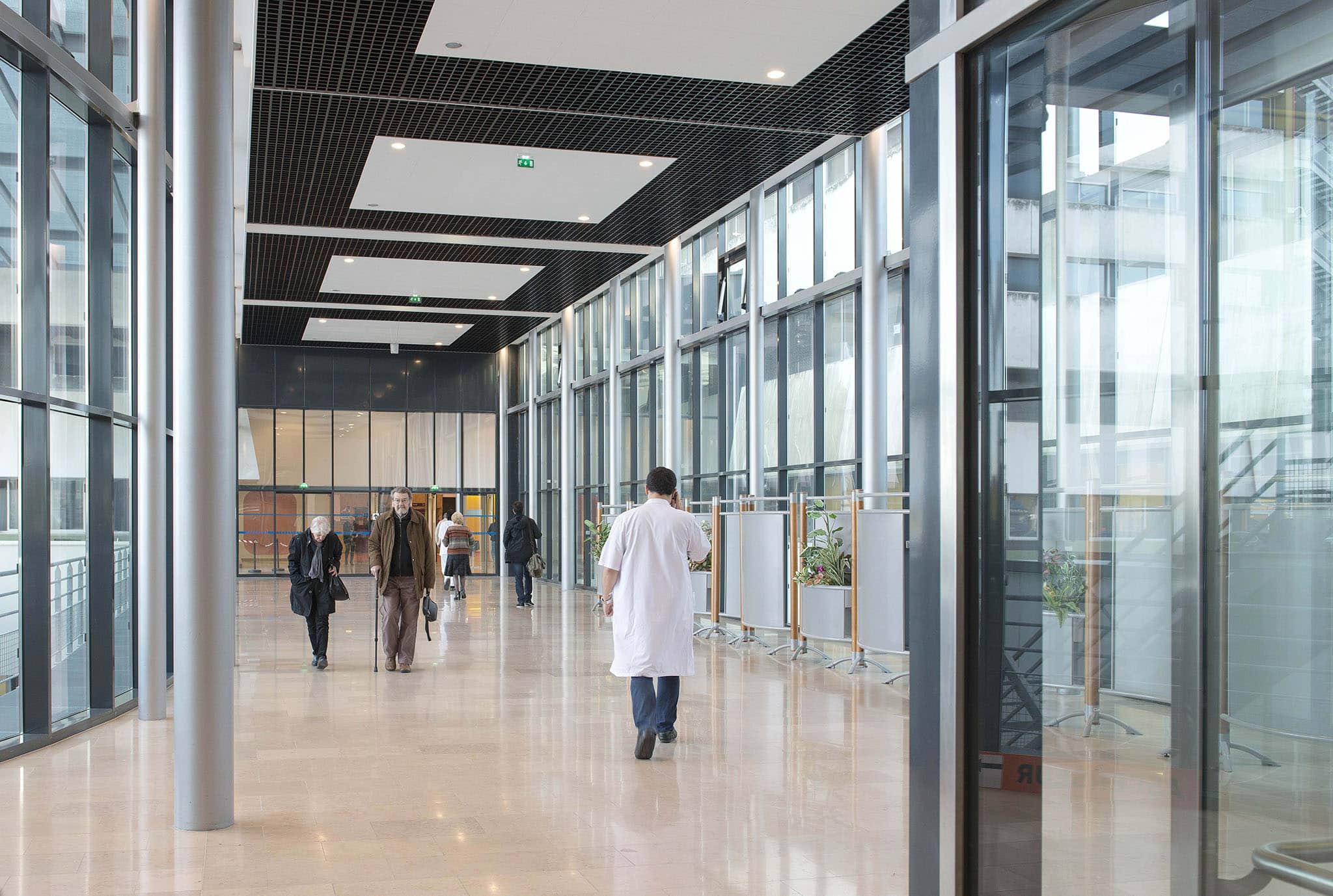 Hôpital Jean Minjoz à Besançon, vue du Hall
