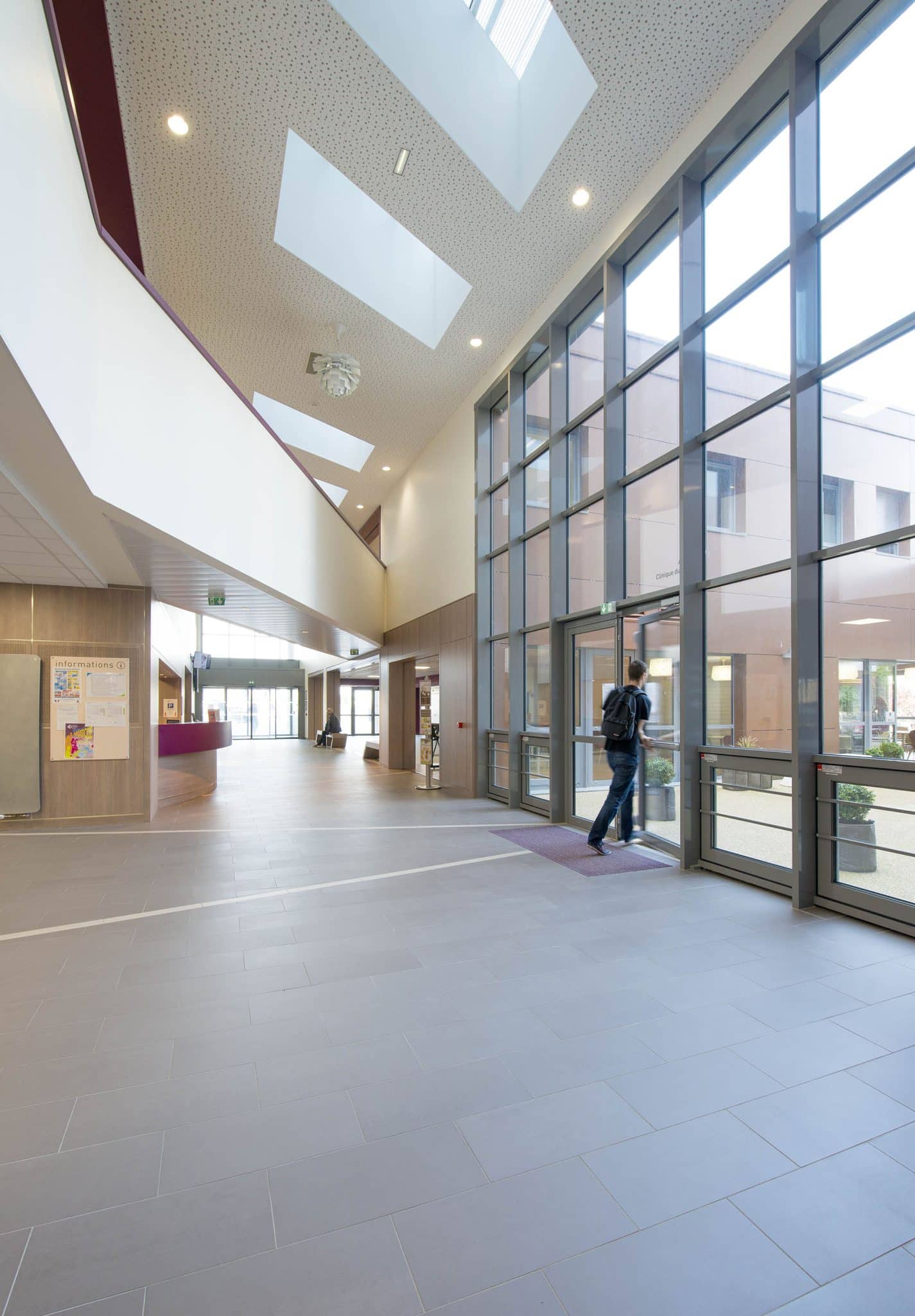 Institut Paul Papin au CHU d'Angers, vue du Hall 1