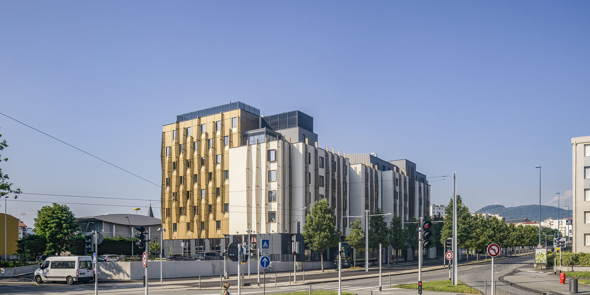 Construction de logements sociaux, de logements en accession et d'un hôtel, îlot Bouillet, à Clermont-Ferrand, vue angle Nord Est