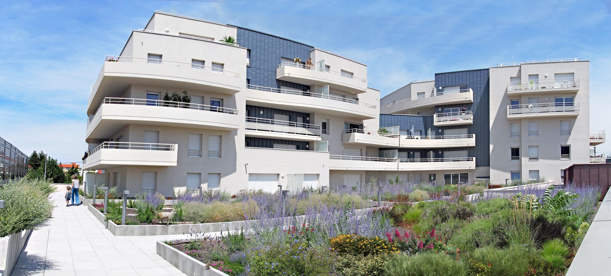 Logements, locaux libres et crèche, rue du Ressort à Clermont-Ferrand, vue panoramique