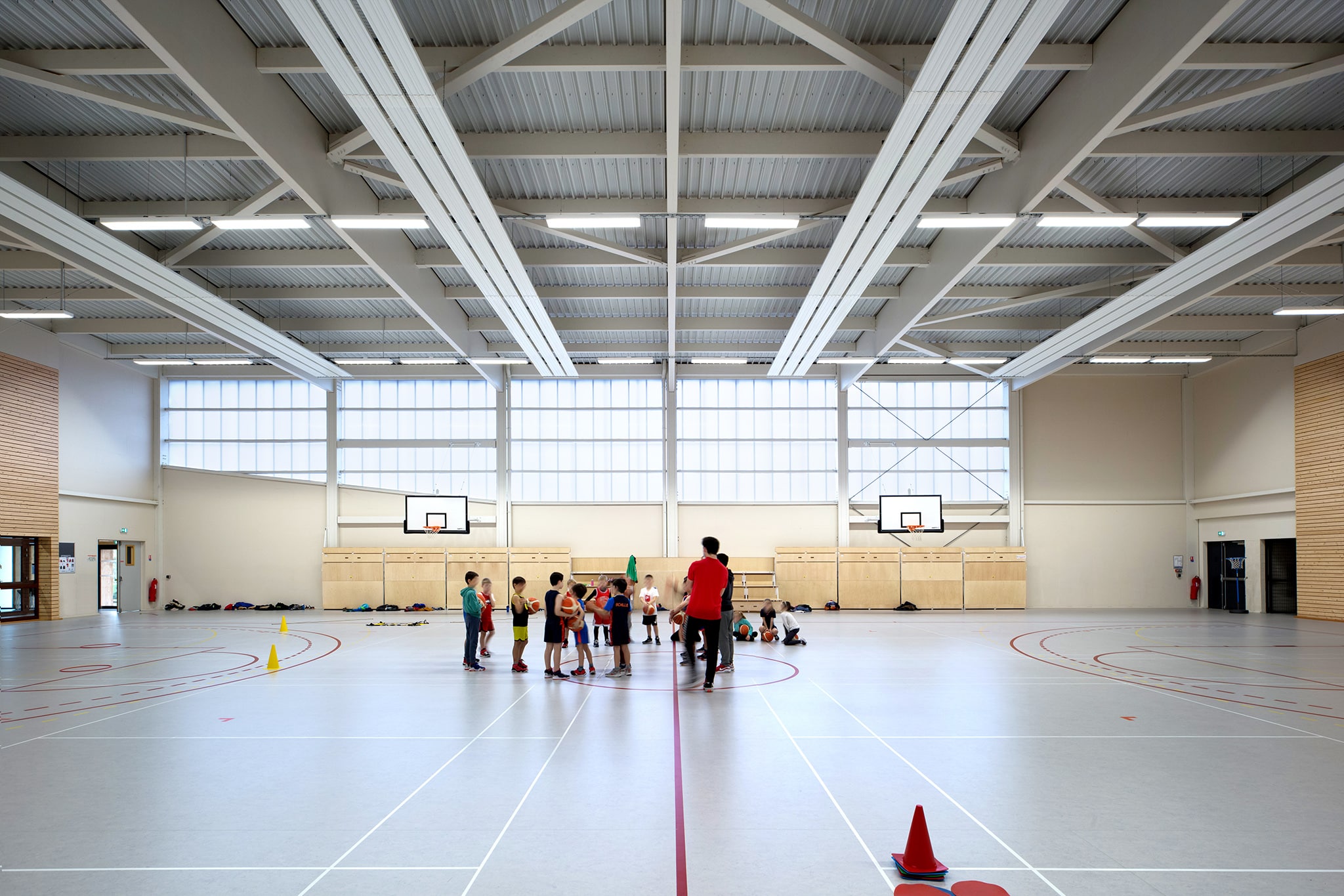Halle de Beaucouze, vue sur la salle multisports