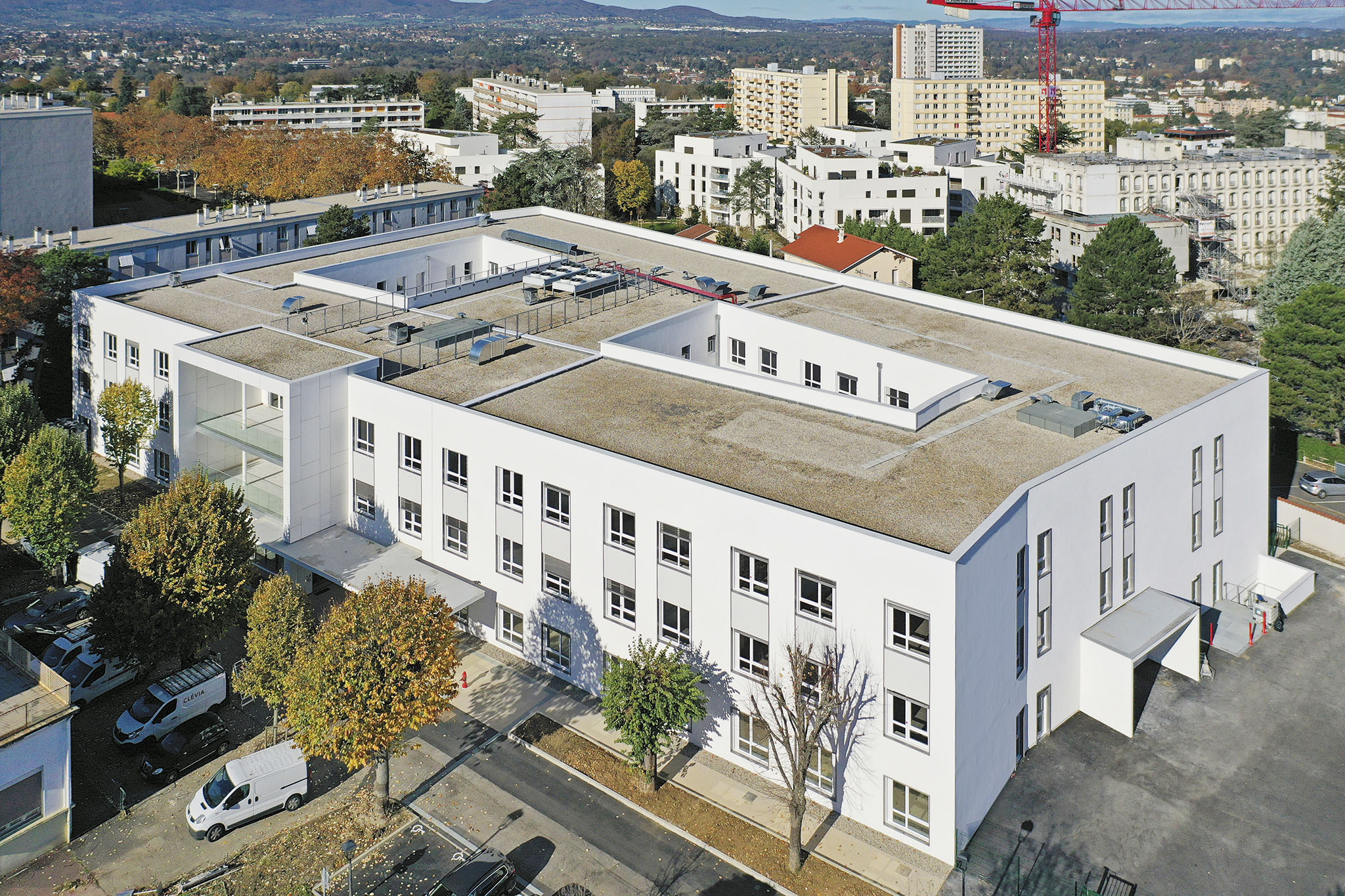 Hôpital Gériatrique Pierre Garraud, bâtiment de soins longue durée aux Hospices civils de Lyon, vue aérienne