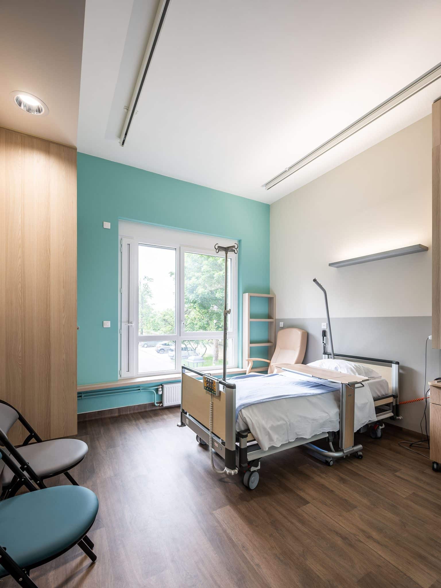 Hôpital Gériatrique Pierre Garraud, bâtiment de soins longue durée aux Hospices civils de Lyon, chambre