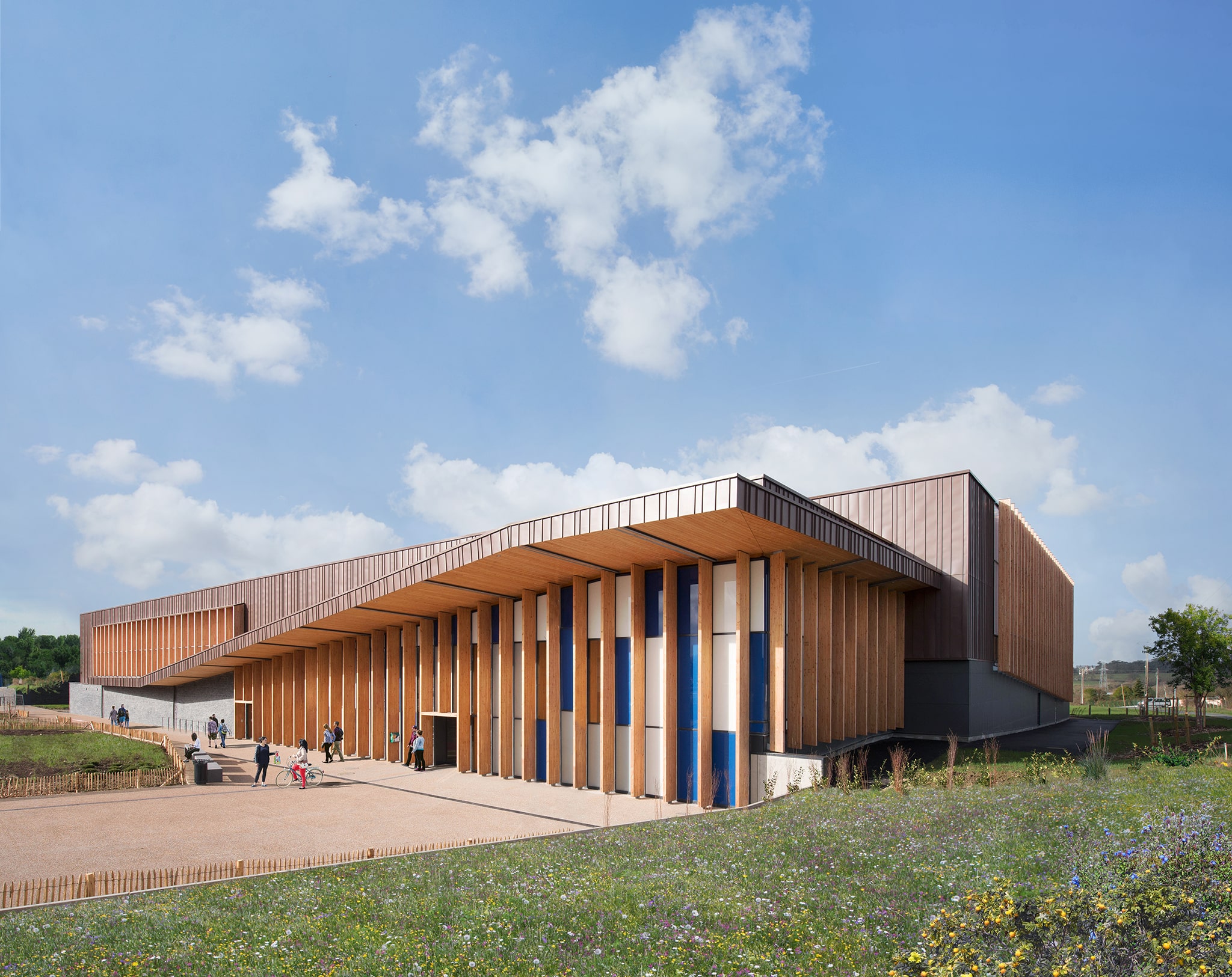 Halle de Beaucouze, vue extérieure