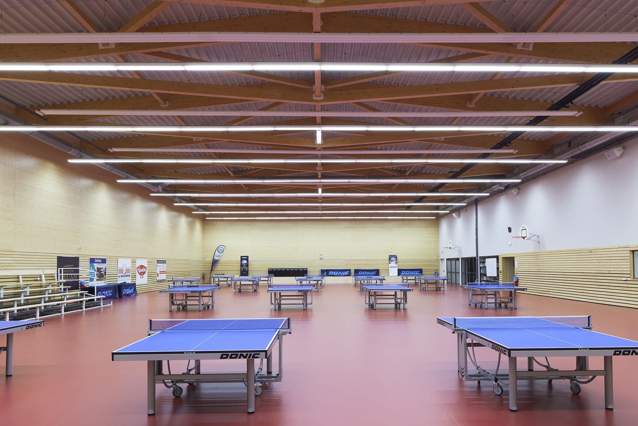 Gymnase de l'Europe à Angers, vue de la salle de ping pong