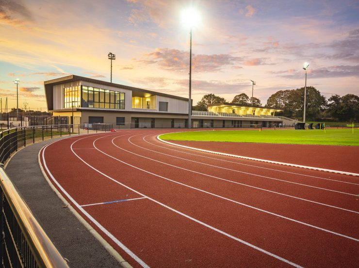 Bruno Astorg, Views Factory, CRR Architecture, Pôle sportif de Kerozer à Saint Avé, bâtiment des tribunes, vestiaire et club House