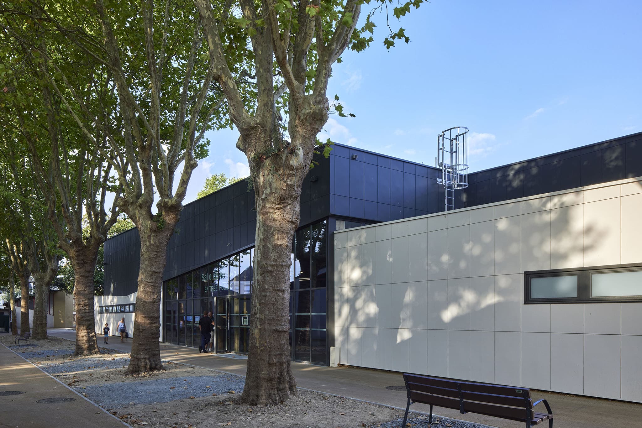 Salle du Haras à Angers, vue sur l'accès public