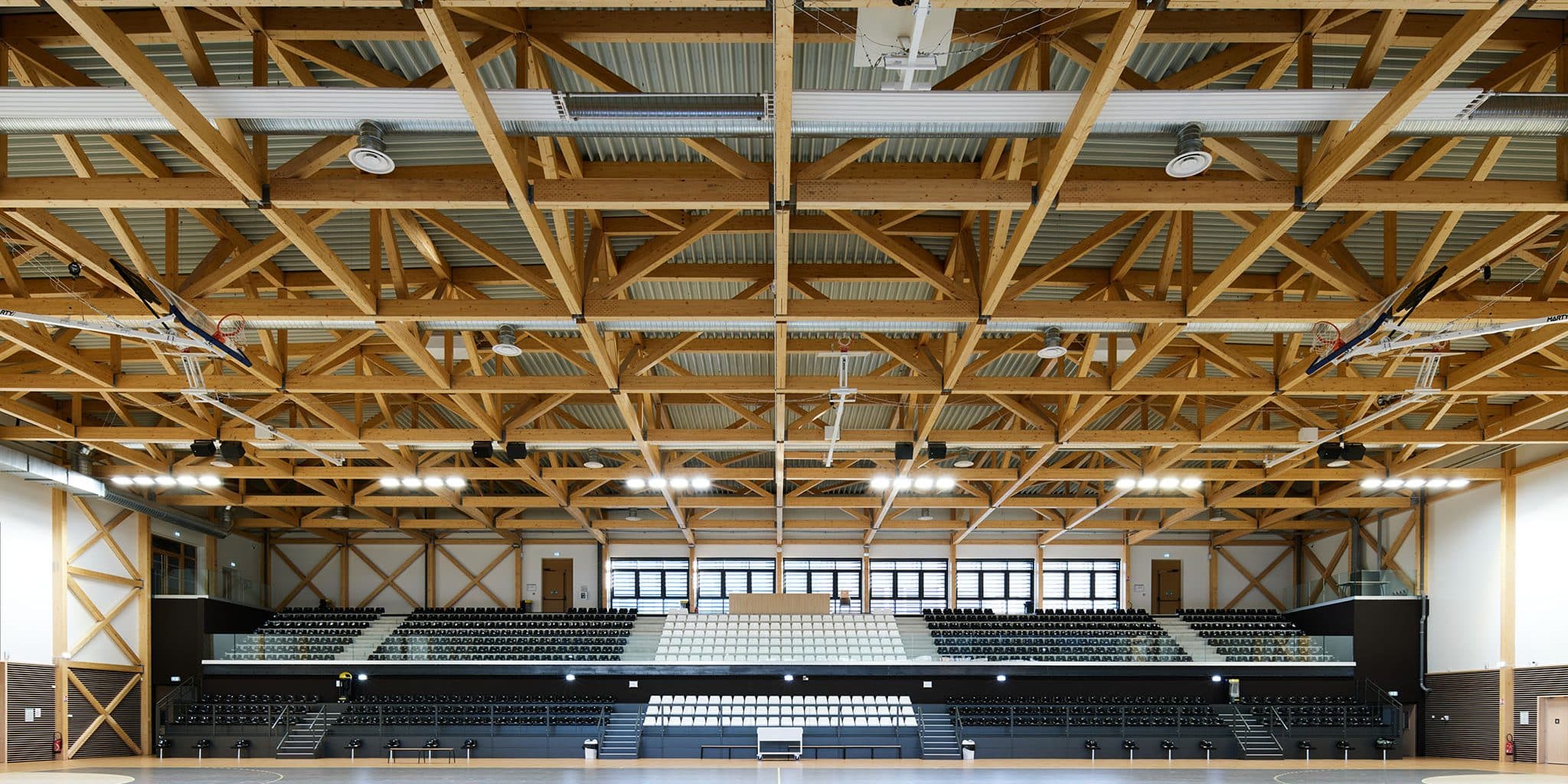 Complexe sportif Edith Tavert à Clermont-Ferrand, vue de la salle omnisports