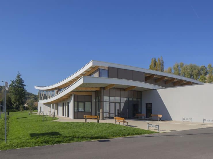 Complexe Marie Curie à Nogent-sur-Oise, vue sur l'entrée