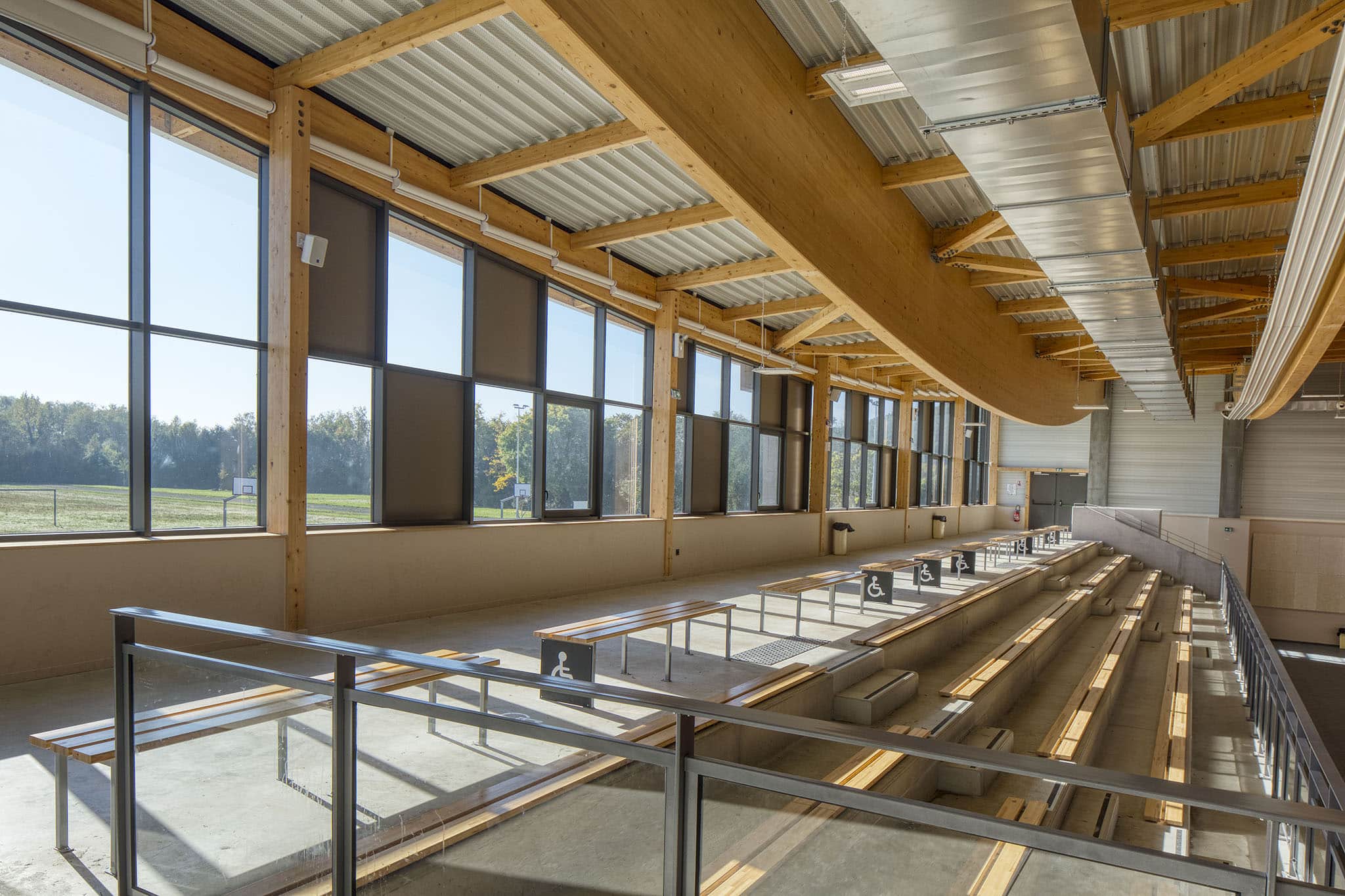 Complexe Marie Curie à Nogent-sur-Oise, vue sur les gradins
