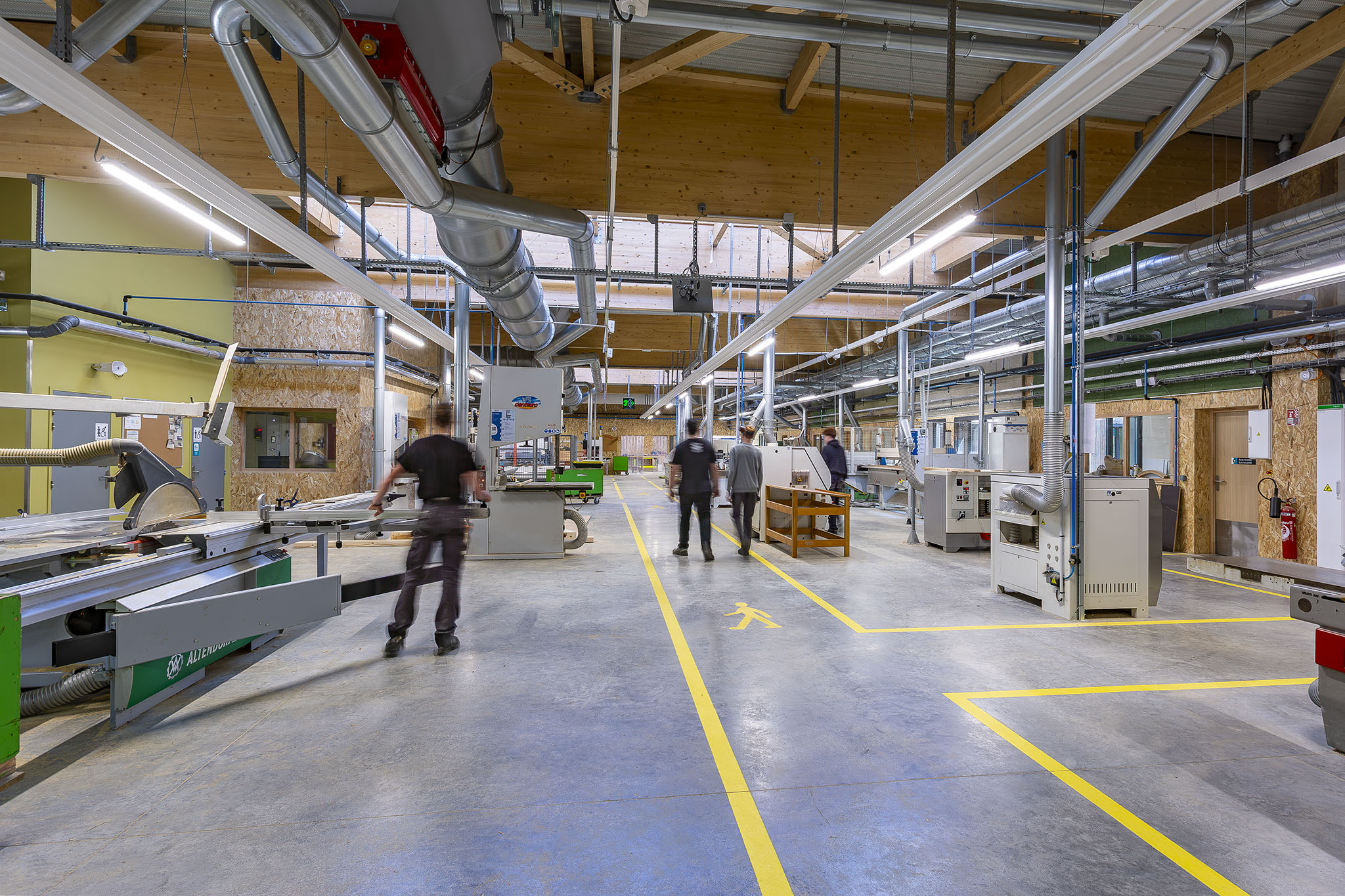Atelier de la Halle des métiers au lycée Eugène Freyssinet à Saint-Brieuc, CRR Architecture
