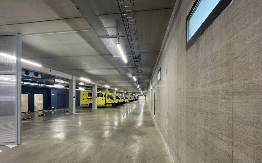CRR Architecture, construction de nouveaux locaux du SAMU/SMUR et de Centre Antipoison de Marseille - vue du parking